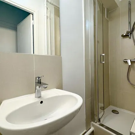 Flexliving - - Remusat Ferienhaus